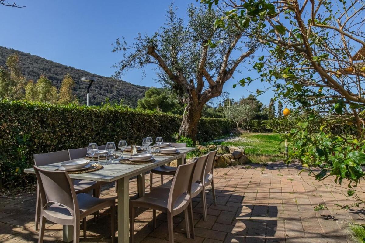 Villa Acquasalata Nisporto Kültér fotó